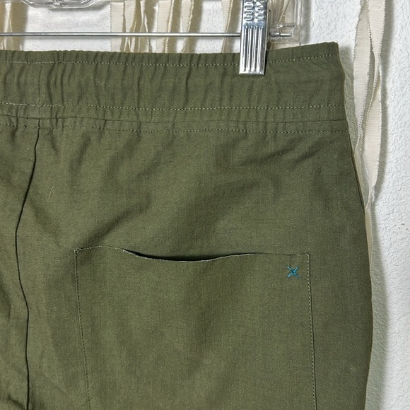 Marane’ Organic Cotton Mens Jogger in Green - Picture 6 of 11